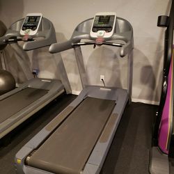 Precor 956i Commercial Grade Treadmill 