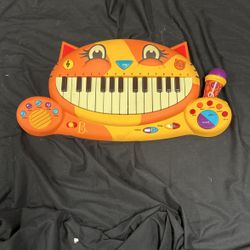  Cat Piano keyboard  