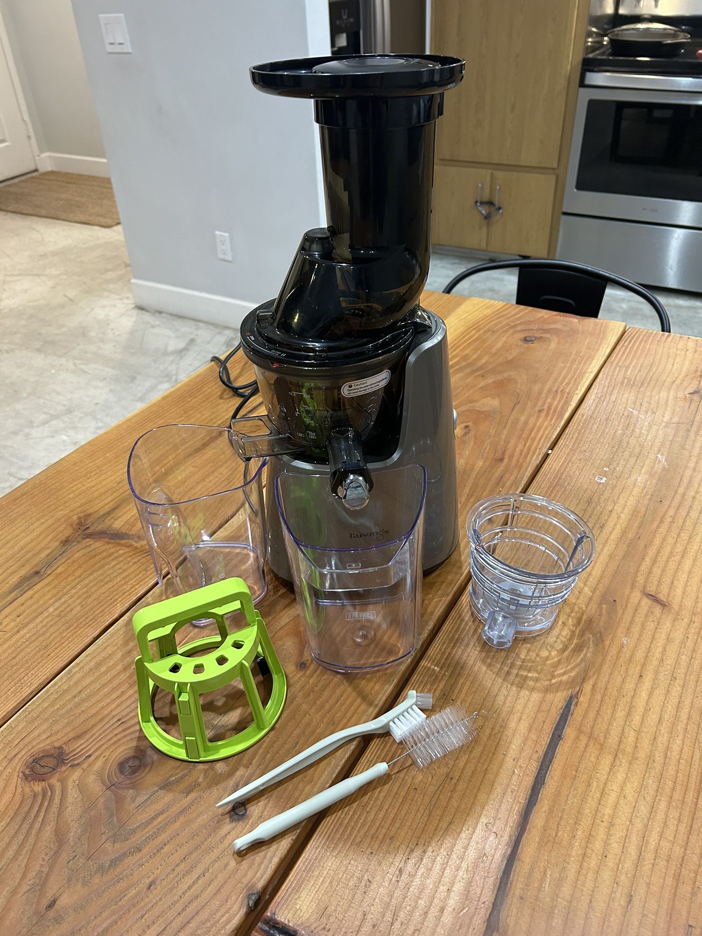 Kuvings Whole Slow Juicer Revo830 for Sale in Greenville, NC - OfferUp
