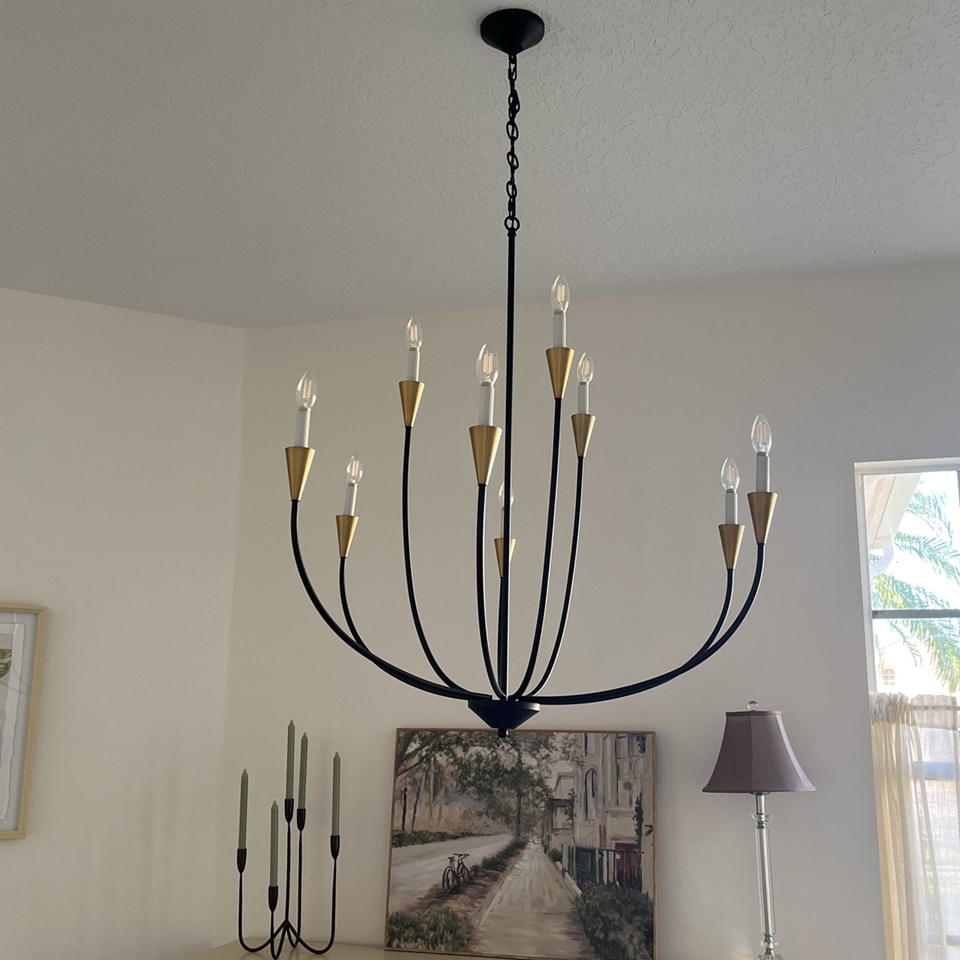 8 Arm Chandelier 