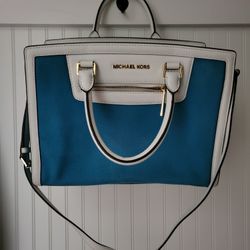 LIKE NEW  MICHAEL KORS 