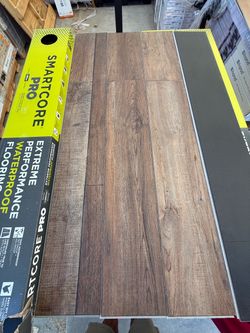 Smartcore Claremount Oak 20-mil Waterproof Luxury Vinyl Plank Flooring