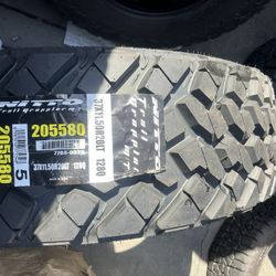 37x11.50r20 Nitto Trail Grappler