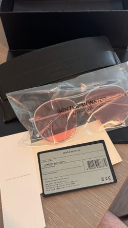 Gentle Monster Jumping Jack Aviator Sunglasses — Gold/Pink Gradient, New & Sealed