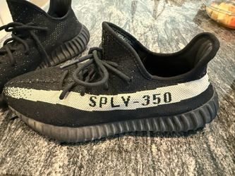 Yeezy 350 V2