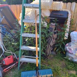 Ladder Top Has Crack On That Yellow Top Part No Big Deal.  Shovel. Good Condition 