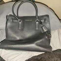 $50 Authentic Genuine Leather Michael Kors Purse In Hum Le, TX