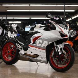 2021 DUCATI PANIGALE V2