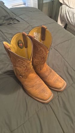 Double h boots worn twice size 9.0 men’s