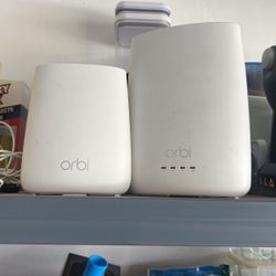 Orbi Mesh wireless router and extender