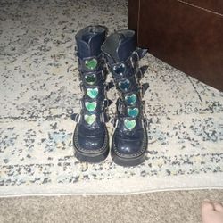 Gothic Shoes Black With Metallic Hearts