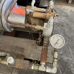 Hydraulic Pump,tank,starter,and Three Cylinders Was Used On A Lift Table With Low Hours