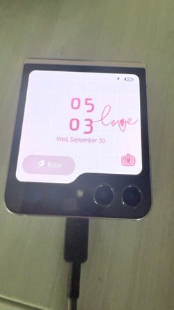 Samsung Galaxy Z Flip Foldable Smartphone