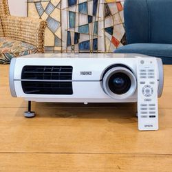 Epson 3LCD Home Theater Projector with Remote 
