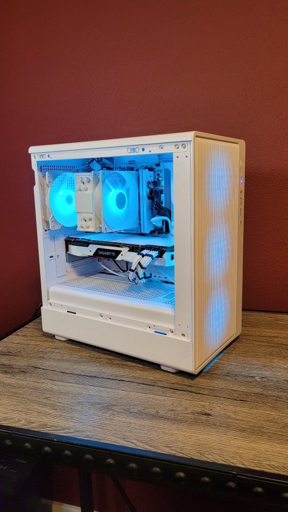 White Gaming PC (RTX 2070 | Ryzen 5 3600X | 32GB RAM | Wifi + BT)