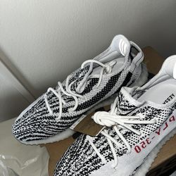 Yeezy 350 “Zebra”