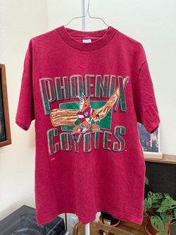 Vintage 90s Phoenix Coyotes shirt