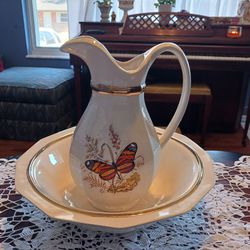 Super NICE LOOKING  Butterfly  PITCHER AND BOWL 
