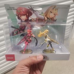 Pyra & Mythra Amiibo