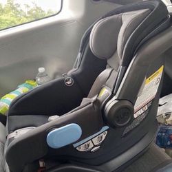 Uppa baby mesa Carseat