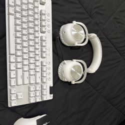 Logitech PRO Wireless Gaming Set – Keyboard + Mouse + Headset 