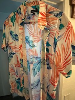 Men’s club room shirt size large