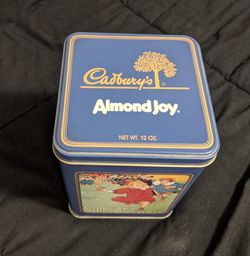 Vintage  CADBURY  tin