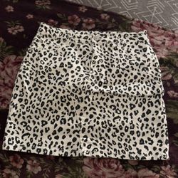 Size Med Women’s Skirt No tag