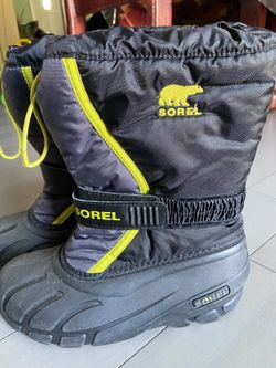 Sorel boots size 4 $ 30
