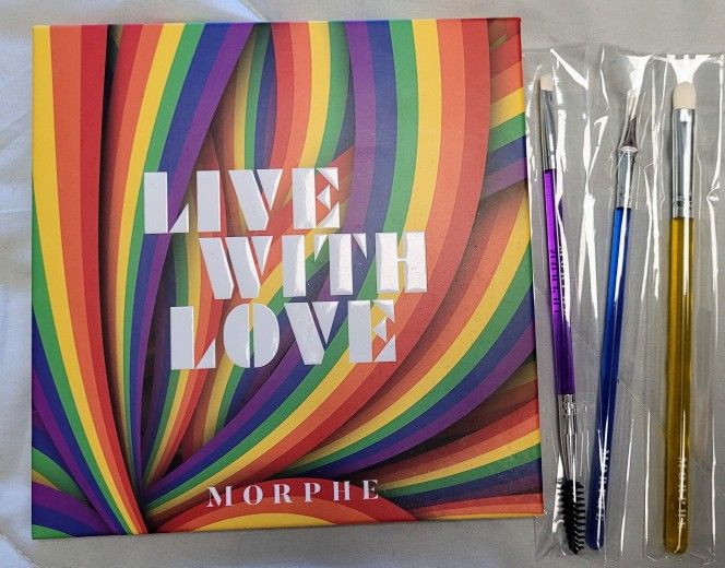 Morphe Live with Love Palette with brushes 