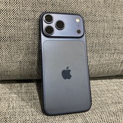 iPhone 17 Pro Max Unlocked 256GB Like New