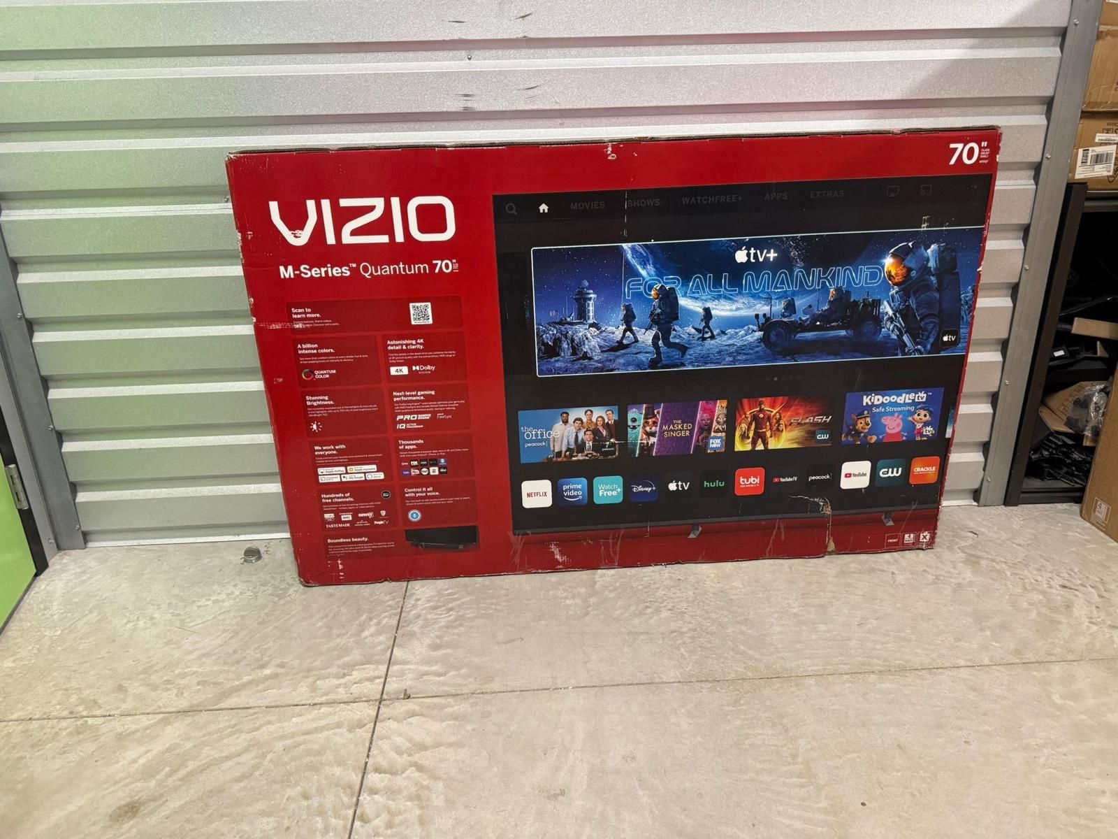 HD380 70” Vizio smart 4k led Uhd tv floor model