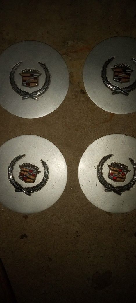 89-92 Center Caps For Cadillac