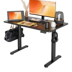 Black Desk