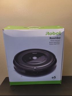 iRobot Roomba e5 Auto Vacuum Cleaner