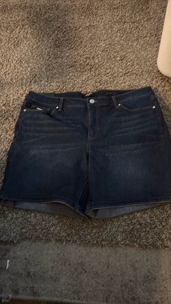 Nine West short