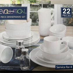 White 22 Piece Dinnerware Set