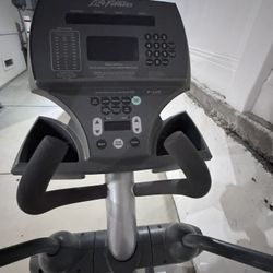 Lifefitness Elliptical 91x