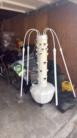 True Garden (Aeroponic) with LED lighting Tree
