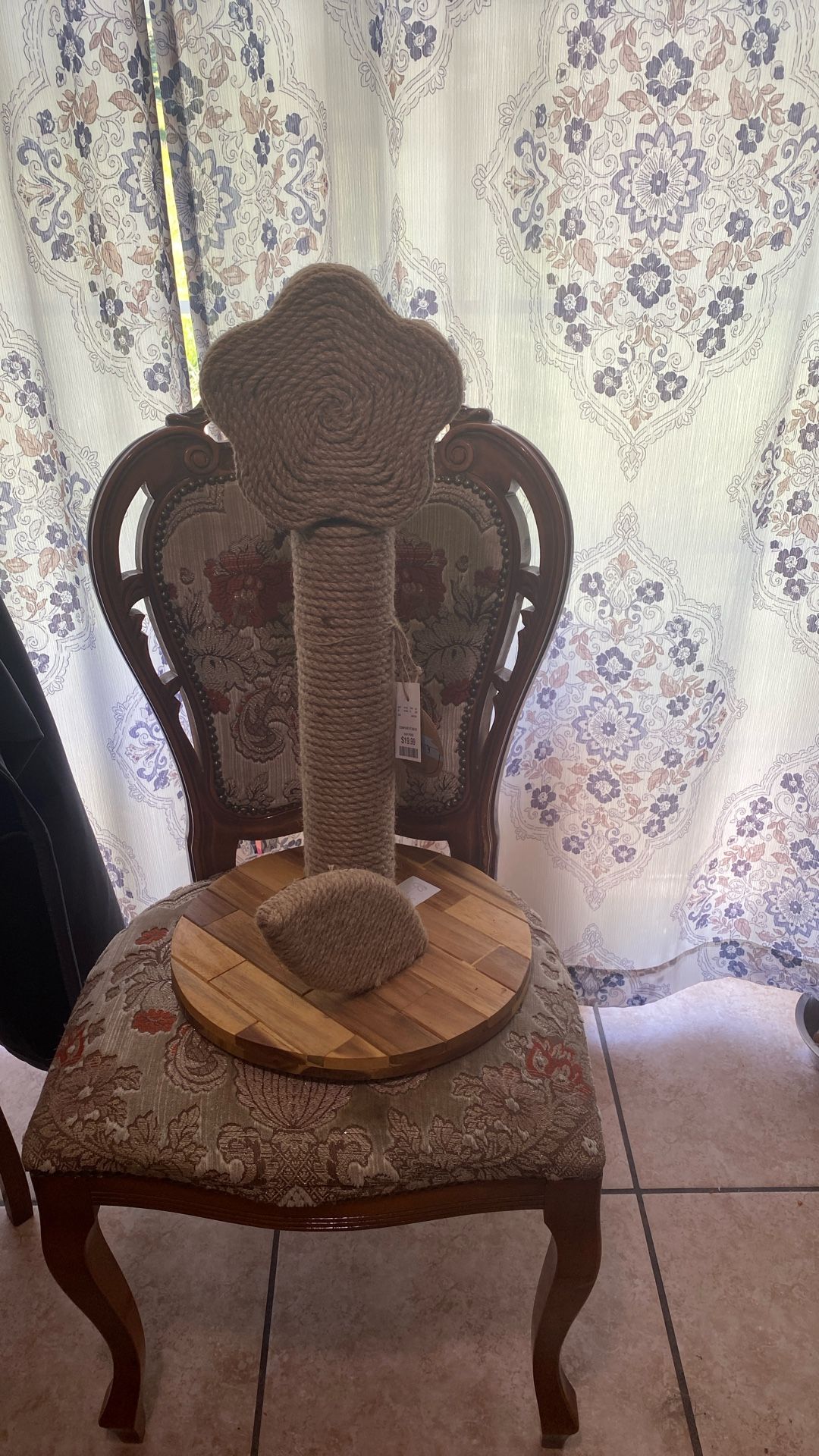 Cat Scratchin Post new
