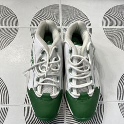 Reebok question low size 11