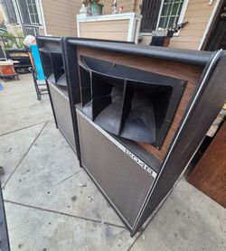 Pair Altec LANSING 1204B Voice of the Theater Speakers - Working
* 2x Altec 421-8h II
* 2x Altec 511b Horn
* 2x Altec 808-8a Driver
* 2x 809-8a Crosso
