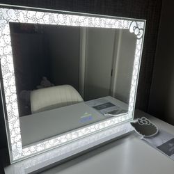 Hello kitty mirror 