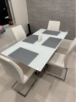 Modern Dinner Table