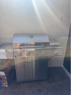 Stainless steel 4 burner grill