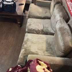 Couch, Seats 5