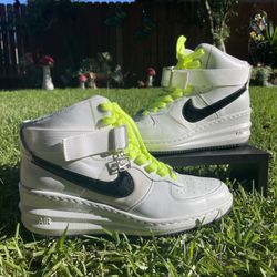 Nike Sneaker Pumps