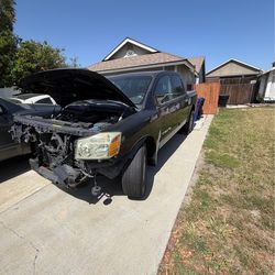 2006 Nissan Titan LE –  Clean Title – Good Engine/Trans – Front Damage – Parts or Project