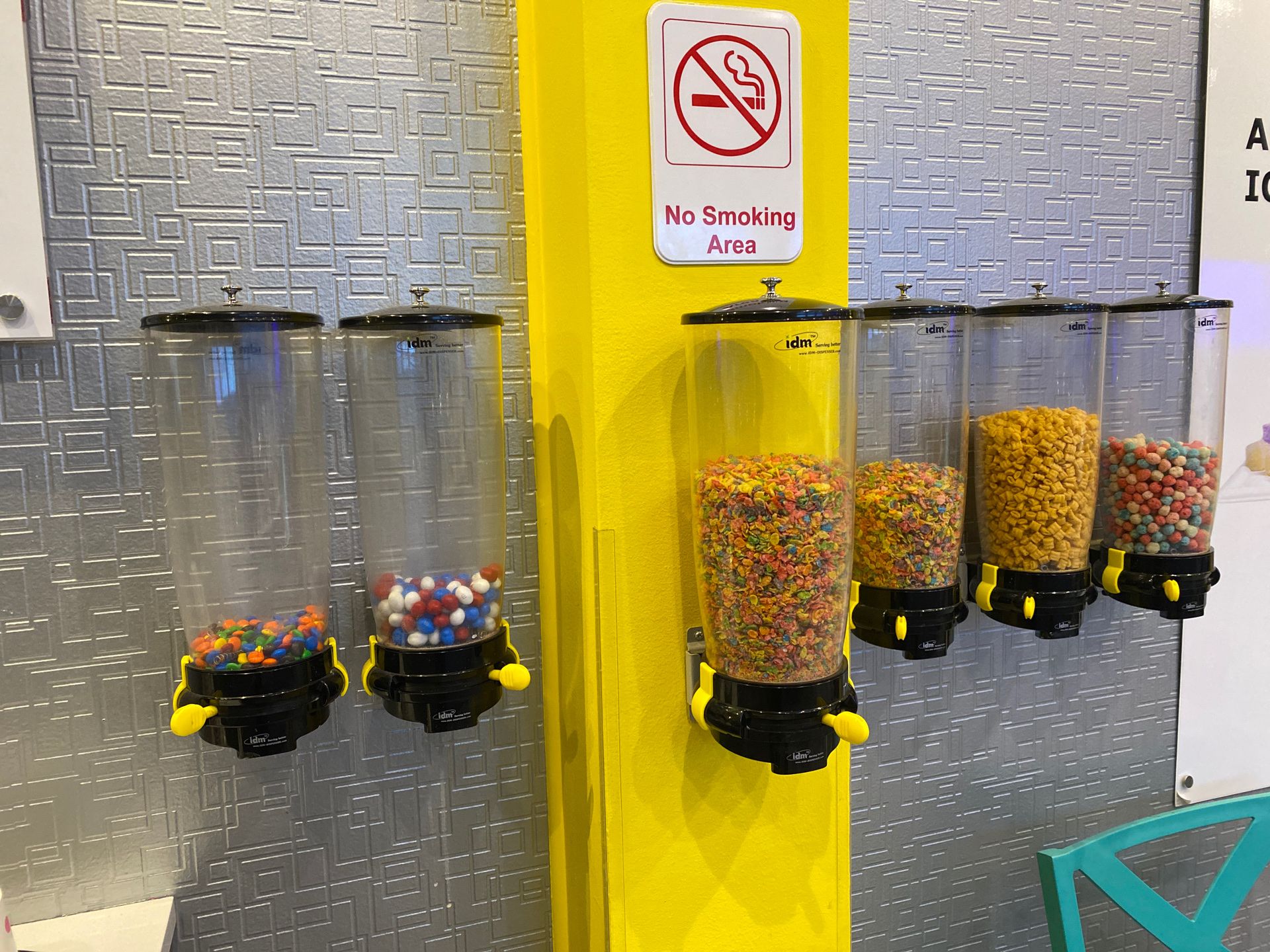 6 Dry Toppings Dispenser for Sale in Skokie, IL OfferUp