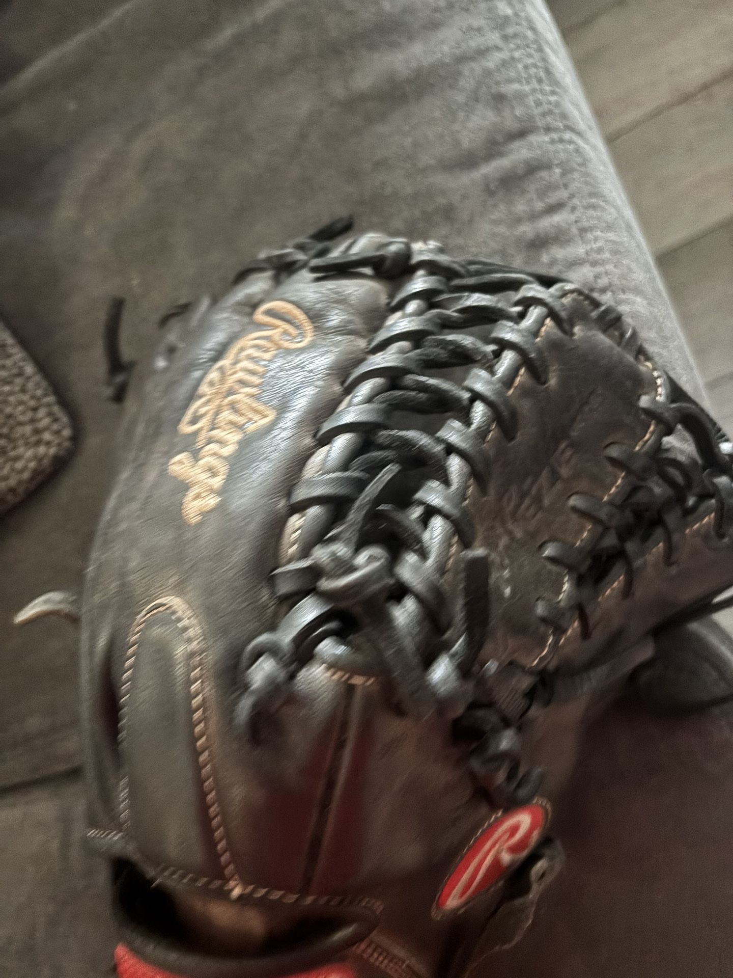 Rawlings 12 Inch Glove